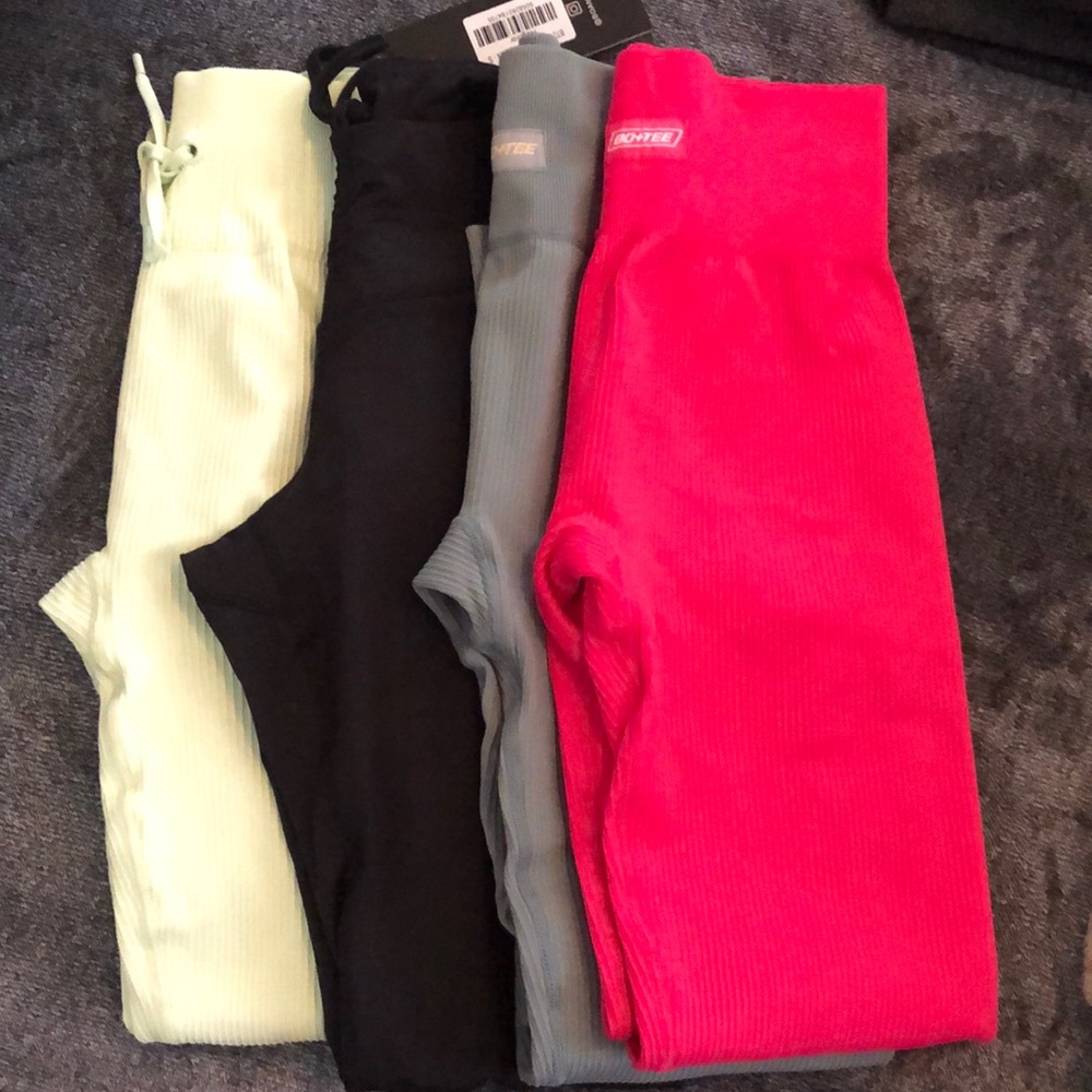 4 pairs of Bo+Tee leggings.